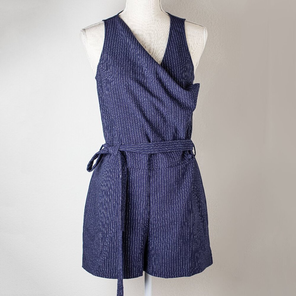 Banana Republic Jumpsuit/ Romper - Navy blue with stripes size 2